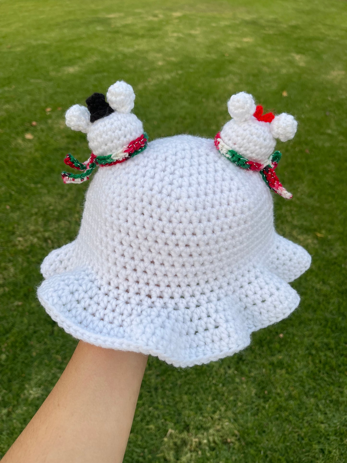 Crochet Holiday Micky & Minnie Bucket Hat