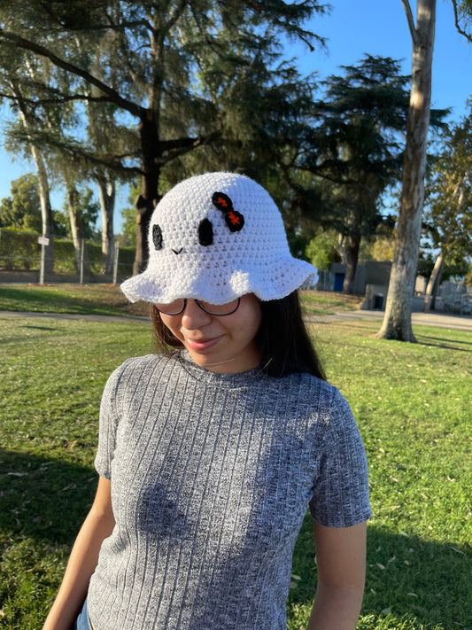 Sombrero de pescador fantasma de ganchillo